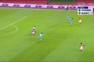 青島海牛2-0領(lǐng)先深圳新鵬城！康瓜點(diǎn)射破門建功