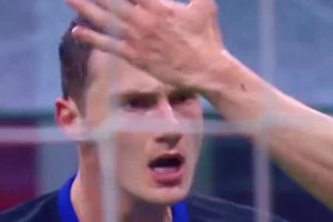 國米：防守的最高境界！這球鏟的太優(yōu)雅了！