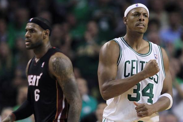 皮爾斯和詹姆斯有什么恩怨情仇？