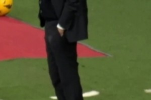 貝林厄姆絕殺巴薩，場邊的安切洛蒂淡定自若