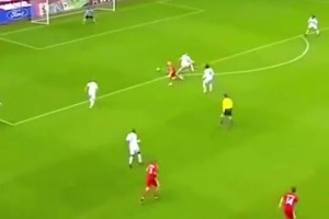 托雷斯的連停帶過(guò)已驚為天人，沒(méi)想到圣卡西降臨人間