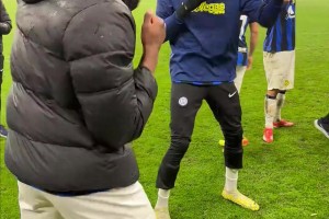 國米：后衛(wèi)學(xué)點(diǎn)防身術(shù)怎么了