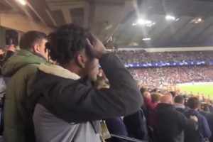 speed在曼城球迷區(qū)假裝悲傷，賽后與呂迪格見面